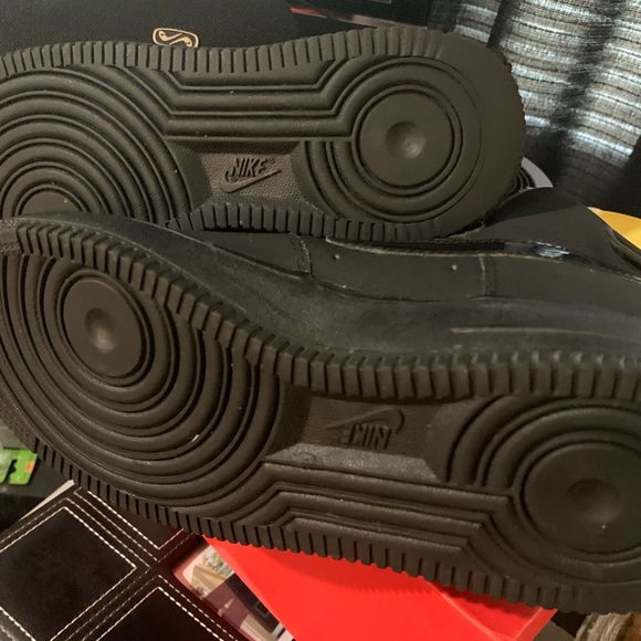 Nike Airforce 1’s Hightop - Picture 2 of 9